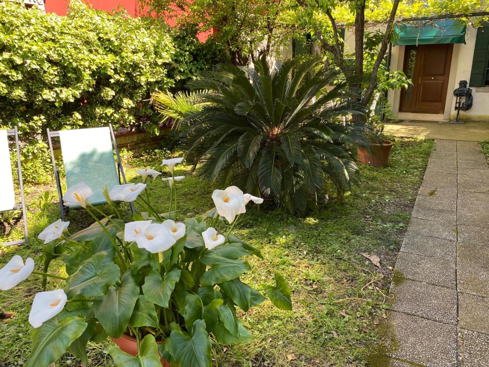 Rose House With Private Garden Apartment Lido di Venezia Luaran gambar